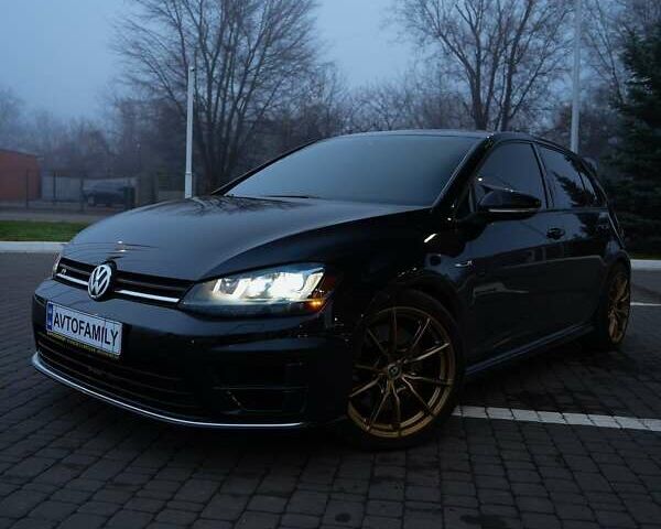 Черный Фольксваген Гольф Р, объемом двигателя 1.98 л и пробегом 176 тыс. км за 14799 $, фото 1 на Automoto.ua