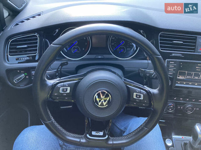 Черный Фольксваген Гольф Р, объемом двигателя 2 л и пробегом 70 тыс. км за 20700 $, фото 26 на Automoto.ua