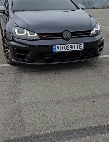 Черный Фольксваген Гольф Р, объемом двигателя 2 л и пробегом 141 тыс. км за 18500 $, фото 6 на Automoto.ua