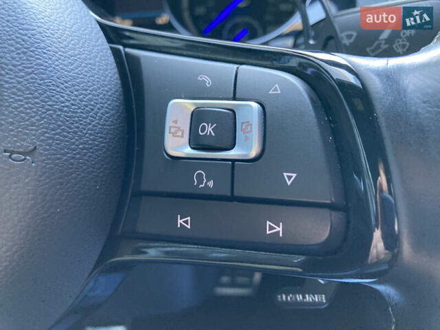 Черный Фольксваген Гольф Р, объемом двигателя 2 л и пробегом 70 тыс. км за 20700 $, фото 25 на Automoto.ua