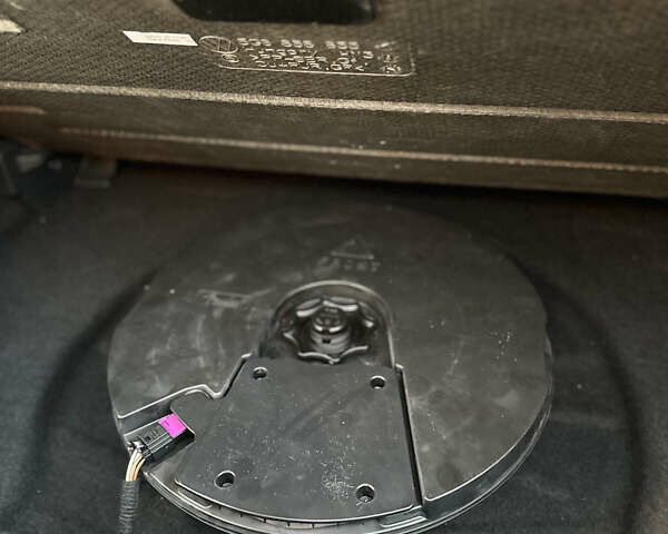 Чорний Фольксваген Гольф Р, об'ємом двигуна 2 л та пробігом 109 тис. км за 21999 $, фото 17 на Automoto.ua