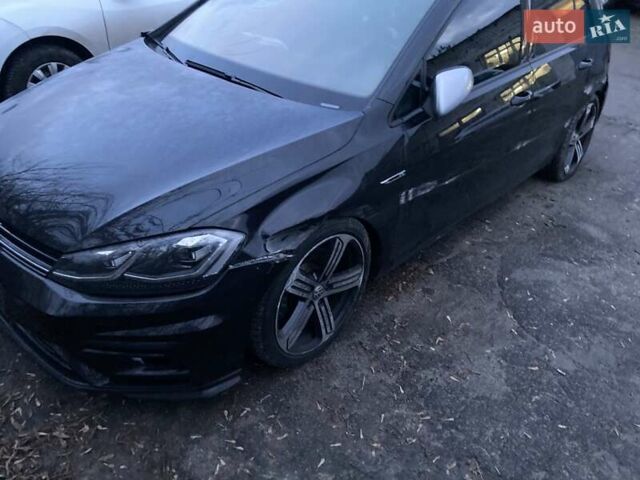 Черный Фольксваген Гольф Р, объемом двигателя 2 л и пробегом 95 тыс. км за 13999 $, фото 1 на Automoto.ua