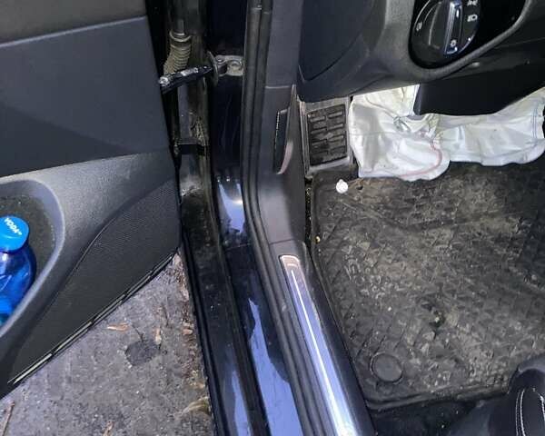 Черный Фольксваген Гольф Р, объемом двигателя 2 л и пробегом 95 тыс. км за 13999 $, фото 10 на Automoto.ua