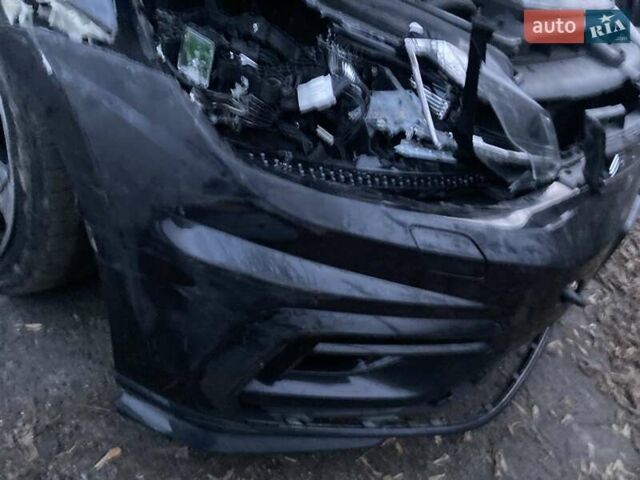 Черный Фольксваген Гольф Р, объемом двигателя 2 л и пробегом 95 тыс. км за 13999 $, фото 5 на Automoto.ua