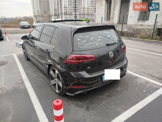 Черный Фольксваген Гольф Р, объемом двигателя 2 л и пробегом 95 тыс. км за 13999 $, фото 6 на Automoto.ua