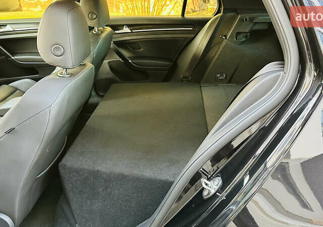 Чорний Фольксваген Гольф Р, об'ємом двигуна 1.97 л та пробігом 91 тис. км за 25500 $, фото 11 на Automoto.ua