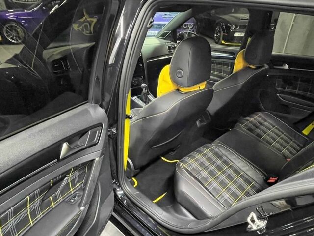 Чорний Фольксваген Гольф Р, об'ємом двигуна 1.97 л та пробігом 75 тис. км за 30000 $, фото 17 на Automoto.ua