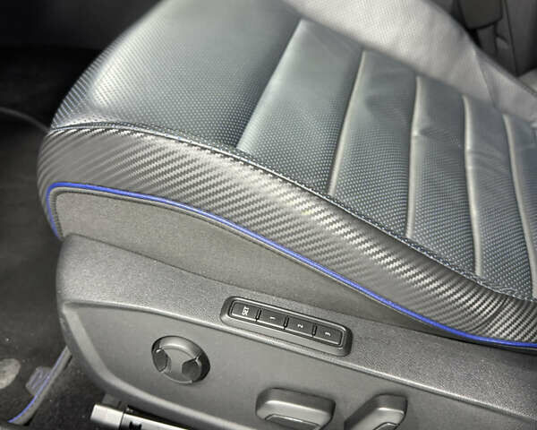 Черный Фольксваген Гольф Р, объемом двигателя 1.98 л и пробегом 21 тыс. км за 46500 $, фото 30 на Automoto.ua