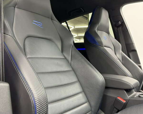 Черный Фольксваген Гольф Р, объемом двигателя 1.98 л и пробегом 21 тыс. км за 46500 $, фото 23 на Automoto.ua