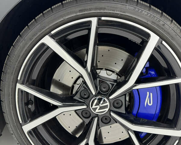 Черный Фольксваген Гольф Р, объемом двигателя 1.98 л и пробегом 21 тыс. км за 46500 $, фото 16 на Automoto.ua