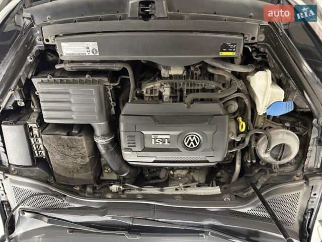 Чорний Фольксваген Гольф Р, об'ємом двигуна 1.98 л та пробігом 96 тис. км за 27500 $, фото 5 на Automoto.ua