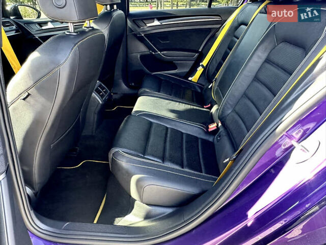 Фіолетовий Фольксваген Гольф Р, об'ємом двигуна 2 л та пробігом 77 тис. км за 29500 $, фото 25 на Automoto.ua