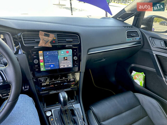 Фіолетовий Фольксваген Гольф Р, об'ємом двигуна 2 л та пробігом 77 тис. км за 29500 $, фото 24 на Automoto.ua