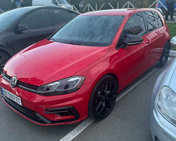 Красный Фольксваген Гольф Р, объемом двигателя 2 л и пробегом 77 тыс. км за 29199 $, фото 5 на Automoto.ua