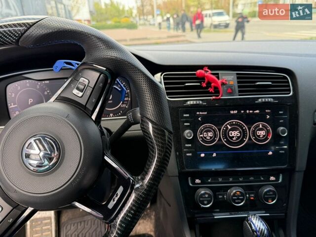 Красный Фольксваген Гольф Р, объемом двигателя 1.97 л и пробегом 132 тыс. км за 26300 $, фото 8 на Automoto.ua