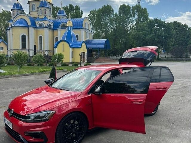 Красный Фольксваген Гольф Р, объемом двигателя 2 л и пробегом 81 тыс. км за 23000 $, фото 30 на Automoto.ua