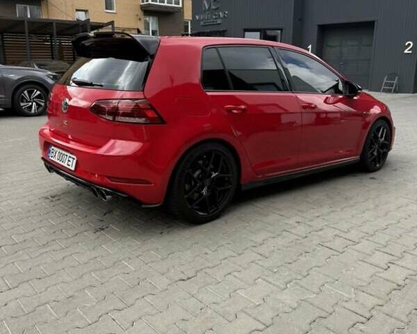 Красный Фольксваген Гольф Р, объемом двигателя 2 л и пробегом 77 тыс. км за 29199 $, фото 2 на Automoto.ua