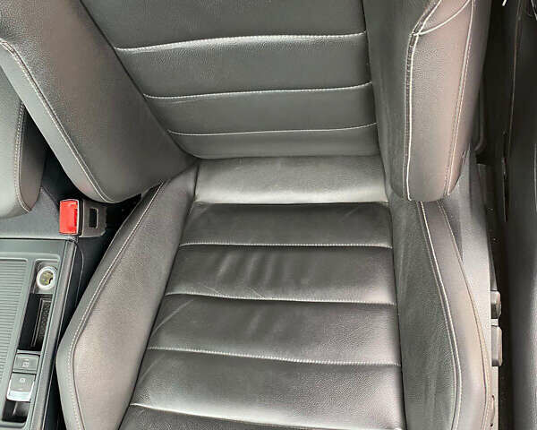 Фольксваген Гольф Р, объемом двигателя 2 л и пробегом 163 тыс. км за 18000 $, фото 7 на Automoto.ua