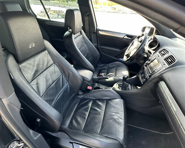 Серый Фольксваген Гольф Р, объемом двигателя 2 л и пробегом 159 тыс. км за 13500 $, фото 11 на Automoto.ua