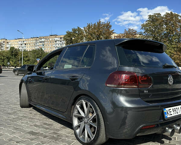 Серый Фольксваген Гольф Р, объемом двигателя 2 л и пробегом 159 тыс. км за 13500 $, фото 3 на Automoto.ua