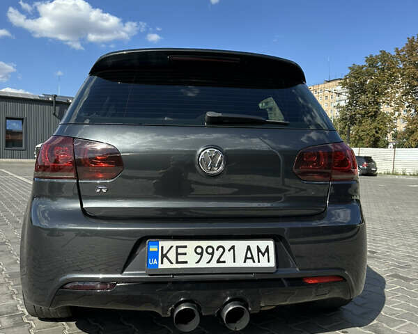 Серый Фольксваген Гольф Р, объемом двигателя 2 л и пробегом 159 тыс. км за 13500 $, фото 4 на Automoto.ua