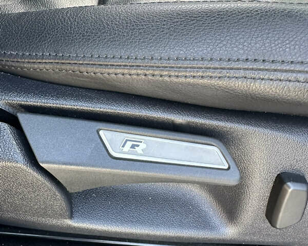 Серый Фольксваген Гольф Р, объемом двигателя 2 л и пробегом 159 тыс. км за 13500 $, фото 13 на Automoto.ua