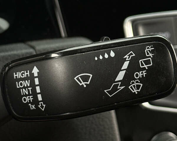 Серый Фольксваген Гольф Р, объемом двигателя 2 л и пробегом 193 тыс. км за 16000 $, фото 34 на Automoto.ua