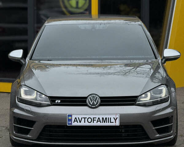 Серый Фольксваген Гольф Р, объемом двигателя 2 л и пробегом 193 тыс. км за 16000 $, фото 1 на Automoto.ua