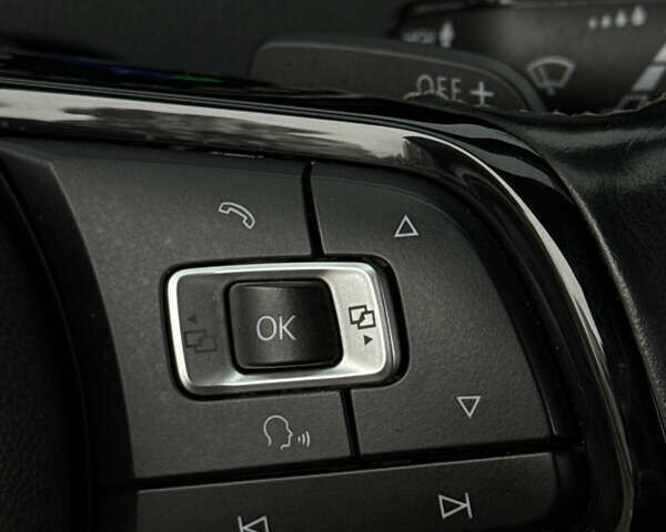 Серый Фольксваген Гольф Р, объемом двигателя 2 л и пробегом 193 тыс. км за 16000 $, фото 31 на Automoto.ua