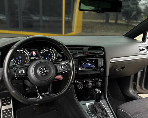 Серый Фольксваген Гольф Р, объемом двигателя 2 л и пробегом 193 тыс. км за 16000 $, фото 26 на Automoto.ua