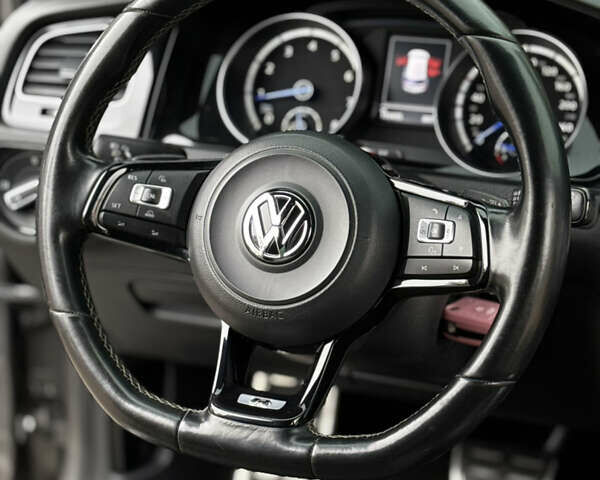 Серый Фольксваген Гольф Р, объемом двигателя 2 л и пробегом 193 тыс. км за 16000 $, фото 24 на Automoto.ua