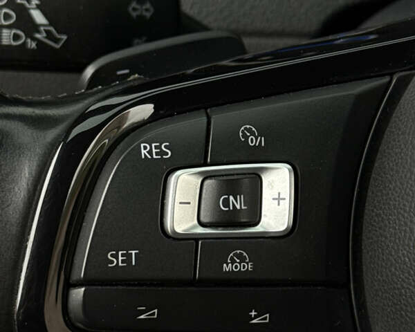 Серый Фольксваген Гольф Р, объемом двигателя 2 л и пробегом 193 тыс. км за 16000 $, фото 30 на Automoto.ua