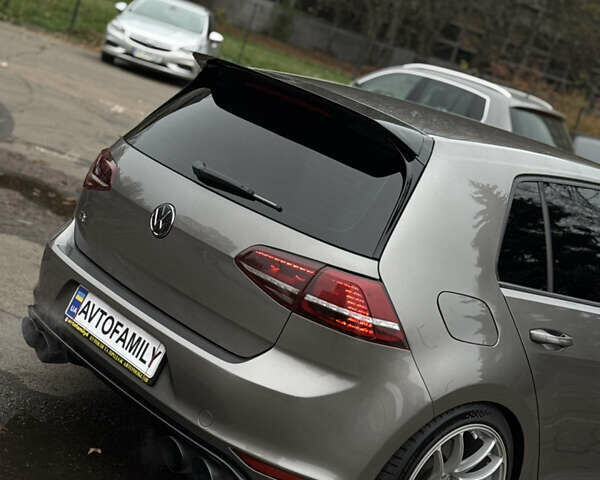 Серый Фольксваген Гольф Р, объемом двигателя 2 л и пробегом 193 тыс. км за 16000 $, фото 13 на Automoto.ua