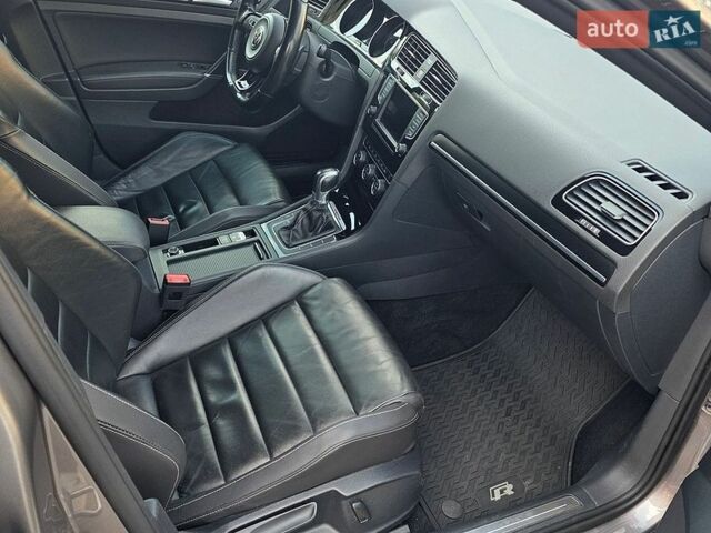 Серый Фольксваген Гольф Р, объемом двигателя 1.98 л и пробегом 145 тыс. км за 25000 $, фото 16 на Automoto.ua