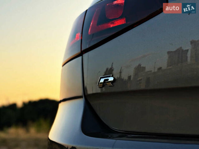 Серый Фольксваген Гольф Р, объемом двигателя 2 л и пробегом 155 тыс. км за 22900 $, фото 10 на Automoto.ua