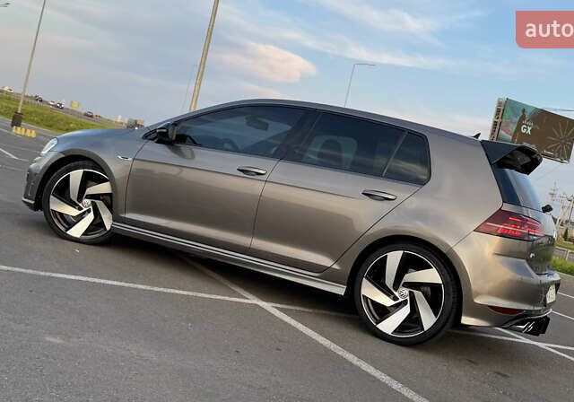 Сірий Фольксваген Гольф Р, об'ємом двигуна 2 л та пробігом 141 тис. км за 21900 $, фото 25 на Automoto.ua