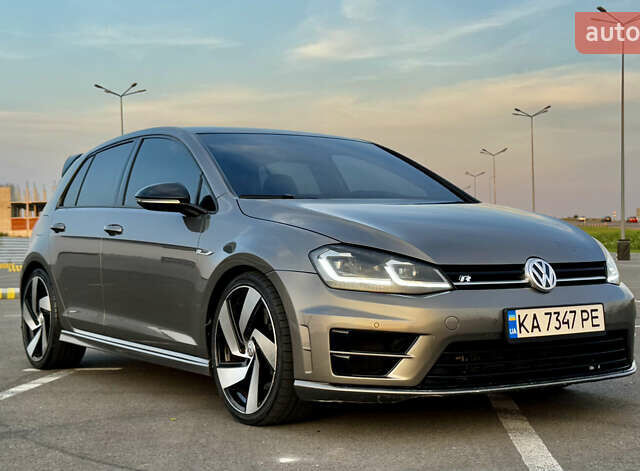 Сірий Фольксваген Гольф Р, об'ємом двигуна 2 л та пробігом 141 тис. км за 21900 $, фото 3 на Automoto.ua