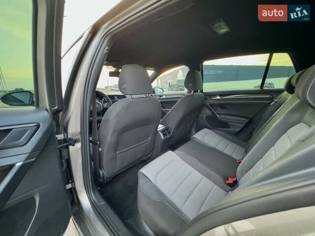 Серый Фольксваген Гольф Р, объемом двигателя 1.98 л и пробегом 142 тыс. км за 19999 $, фото 42 на Automoto.ua