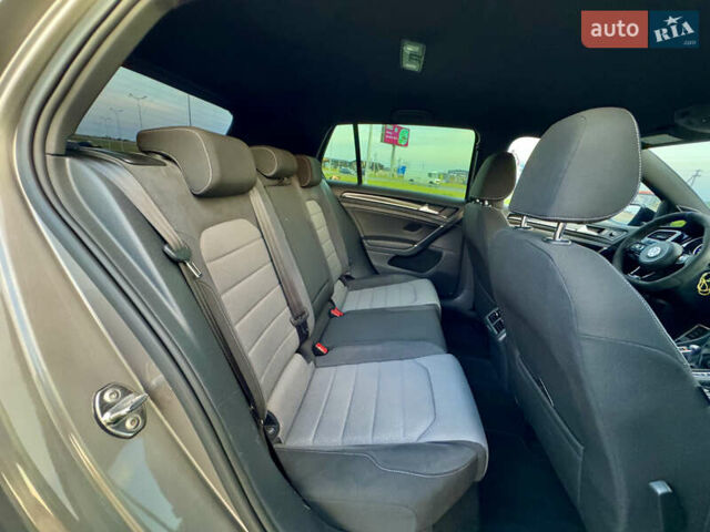 Серый Фольксваген Гольф Р, объемом двигателя 1.98 л и пробегом 142 тыс. км за 19999 $, фото 46 на Automoto.ua