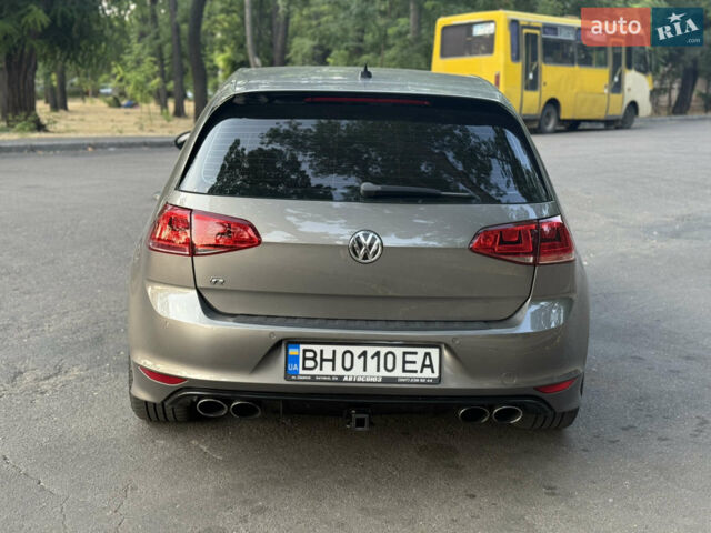 Серый Фольксваген Гольф Р, объемом двигателя 1.98 л и пробегом 118 тыс. км за 19500 $, фото 4 на Automoto.ua
