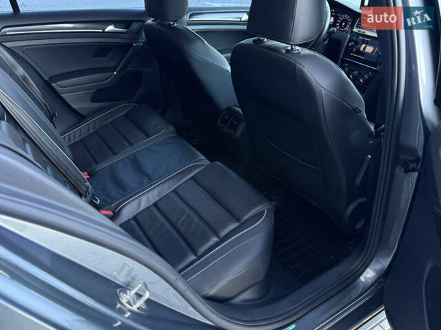 Серый Фольксваген Гольф Р, объемом двигателя 1.97 л и пробегом 143 тыс. км за 23999 $, фото 100 на Automoto.ua