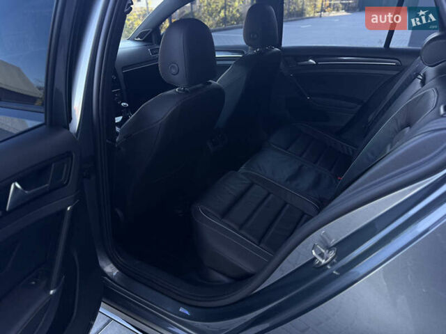 Серый Фольксваген Гольф Р, объемом двигателя 1.97 л и пробегом 143 тыс. км за 23999 $, фото 96 на Automoto.ua