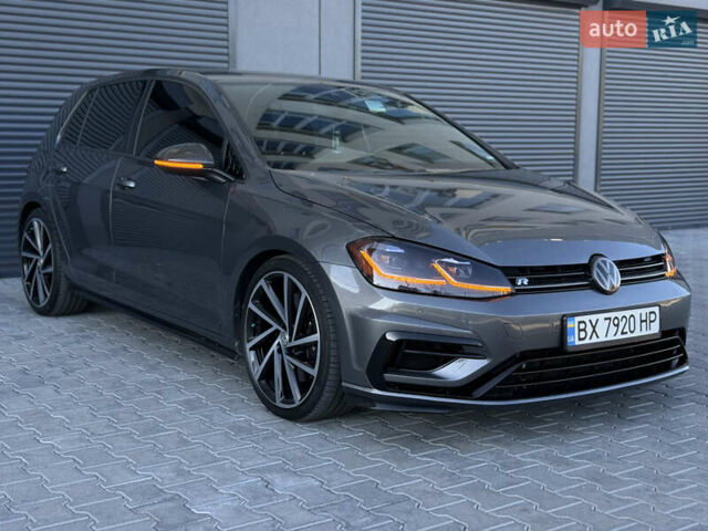 Серый Фольксваген Гольф Р, объемом двигателя 1.97 л и пробегом 143 тыс. км за 23999 $, фото 1 на Automoto.ua