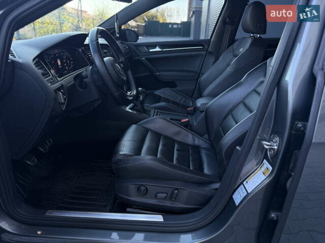 Серый Фольксваген Гольф Р, объемом двигателя 1.97 л и пробегом 143 тыс. км за 23999 $, фото 92 на Automoto.ua