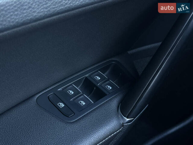 Серый Фольксваген Гольф Р, объемом двигателя 1.97 л и пробегом 143 тыс. км за 23999 $, фото 85 на Automoto.ua