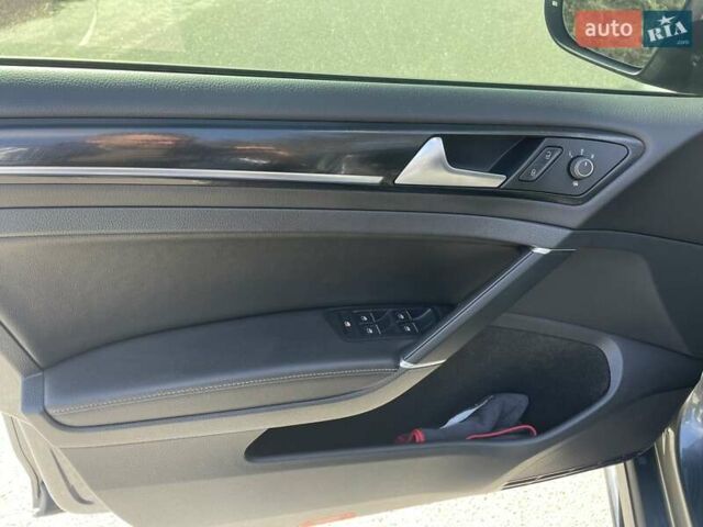 Серый Фольксваген Гольф Р, объемом двигателя 1.98 л и пробегом 50 тыс. км за 28700 $, фото 8 на Automoto.ua