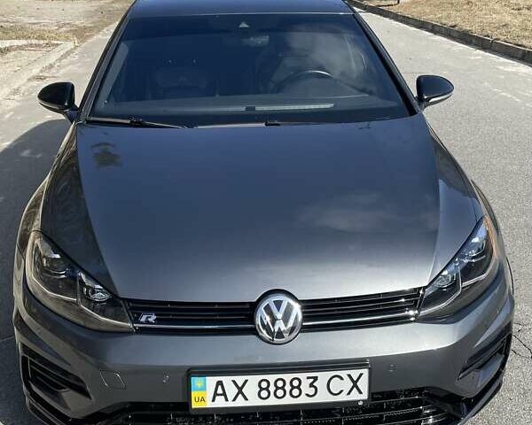 Серый Фольксваген Гольф Р, объемом двигателя 1.98 л и пробегом 50 тыс. км за 28700 $, фото 1 на Automoto.ua