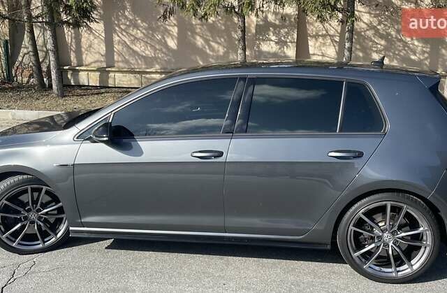 Серый Фольксваген Гольф Р, объемом двигателя 1.98 л и пробегом 50 тыс. км за 26500 $, фото 2 на Automoto.ua