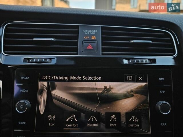 Сірий Фольксваген Гольф Р, об'ємом двигуна 1.97 л та пробігом 95 тис. км за 26000 $, фото 14 на Automoto.ua