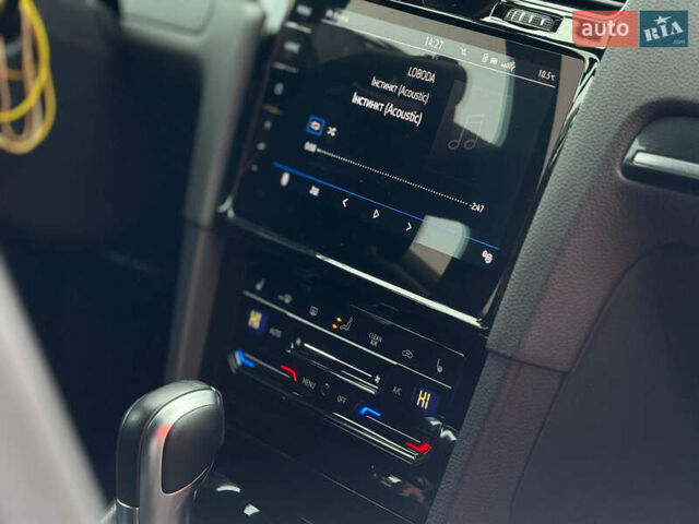 Синий Фольксваген Гольф Р, объемом двигателя 2 л и пробегом 123 тыс. км за 18500 $, фото 69 на Automoto.ua